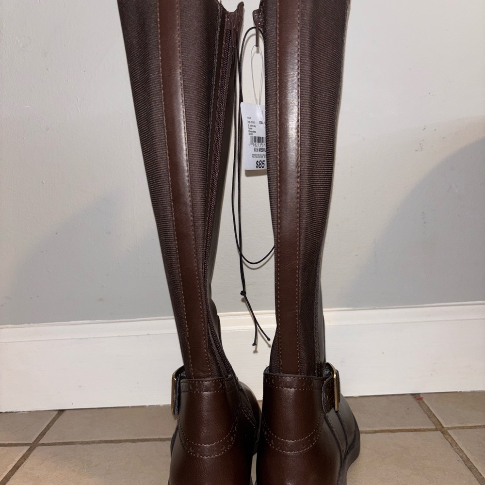 NWT St. Johns Bay Toysen Chocolate Knee High Boots Buckle Memory Foam - Picture 7 of 12